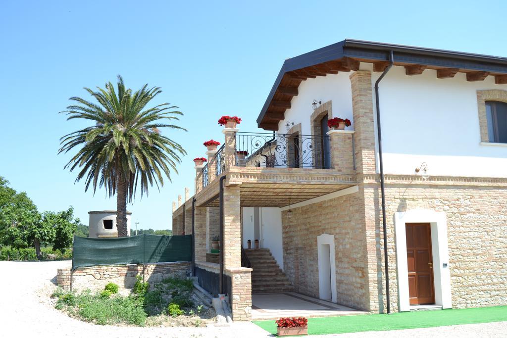 Agriturismo De Luca Mozzagrogna Eksteriør billede