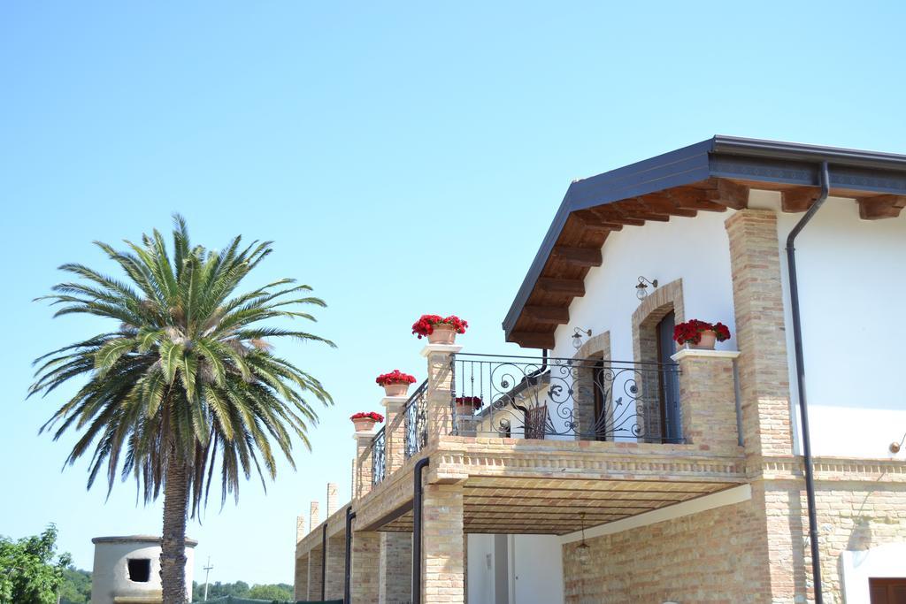 Agriturismo De Luca Mozzagrogna Eksteriør billede