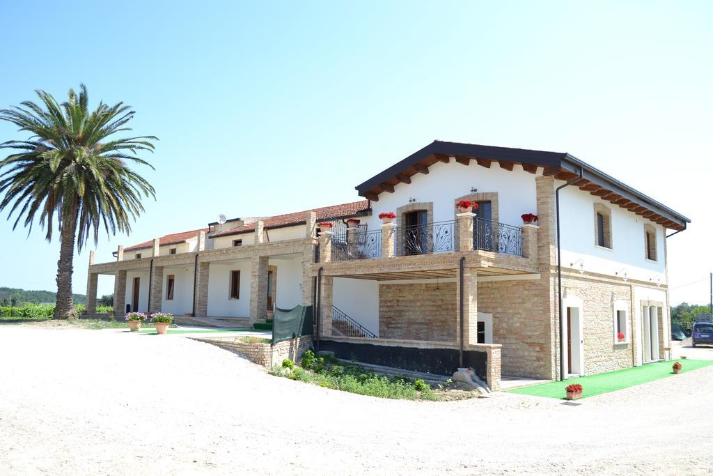 Agriturismo De Luca Mozzagrogna Eksteriør billede