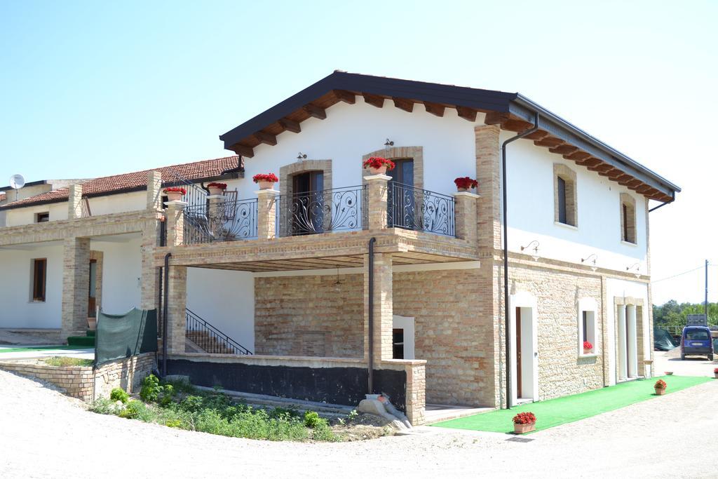 Agriturismo De Luca Mozzagrogna Eksteriør billede