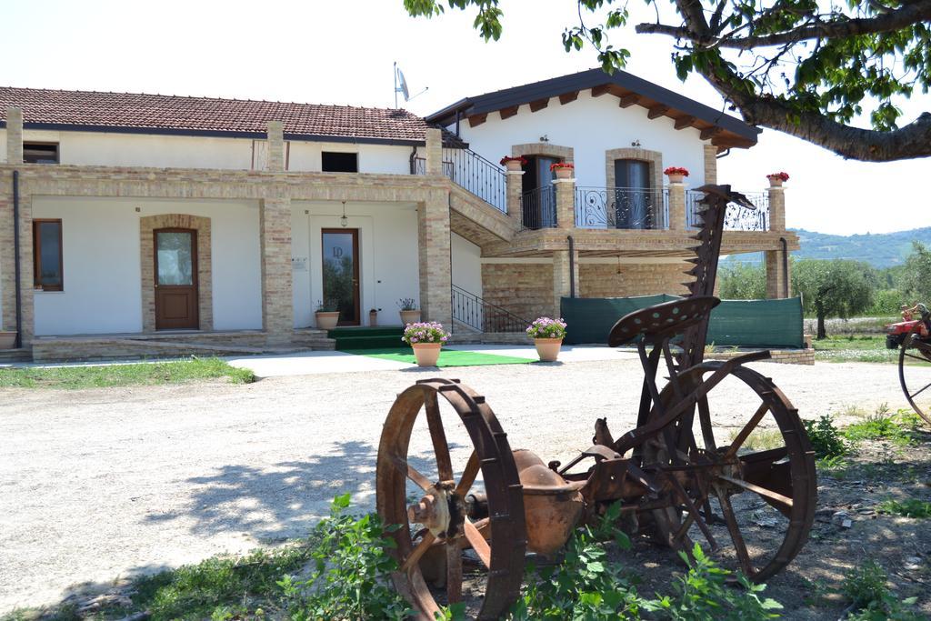 Agriturismo De Luca Mozzagrogna Eksteriør billede