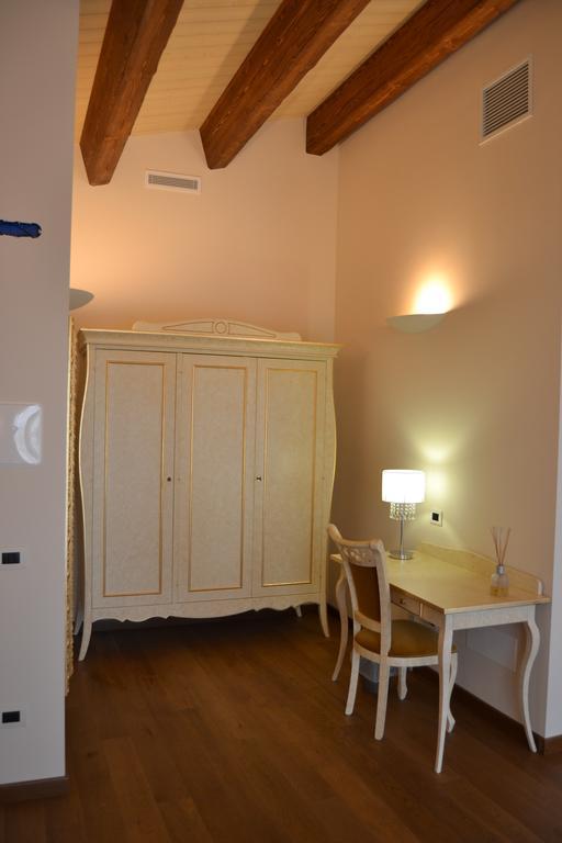 Agriturismo De Luca Mozzagrogna Eksteriør billede