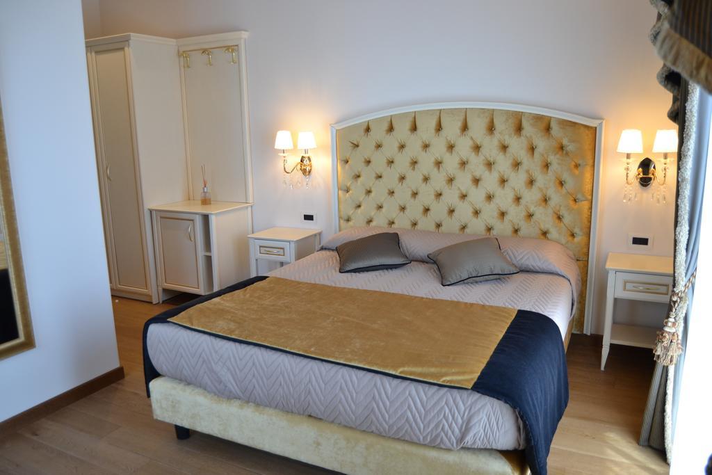 Agriturismo De Luca Mozzagrogna Eksteriør billede